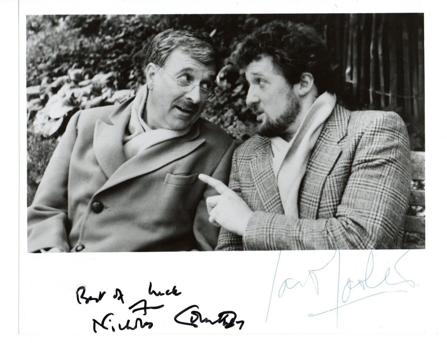 Ian Marter as Harry Sullivan in Doctor Who Signed 10x8 B/W Photo Autographed
