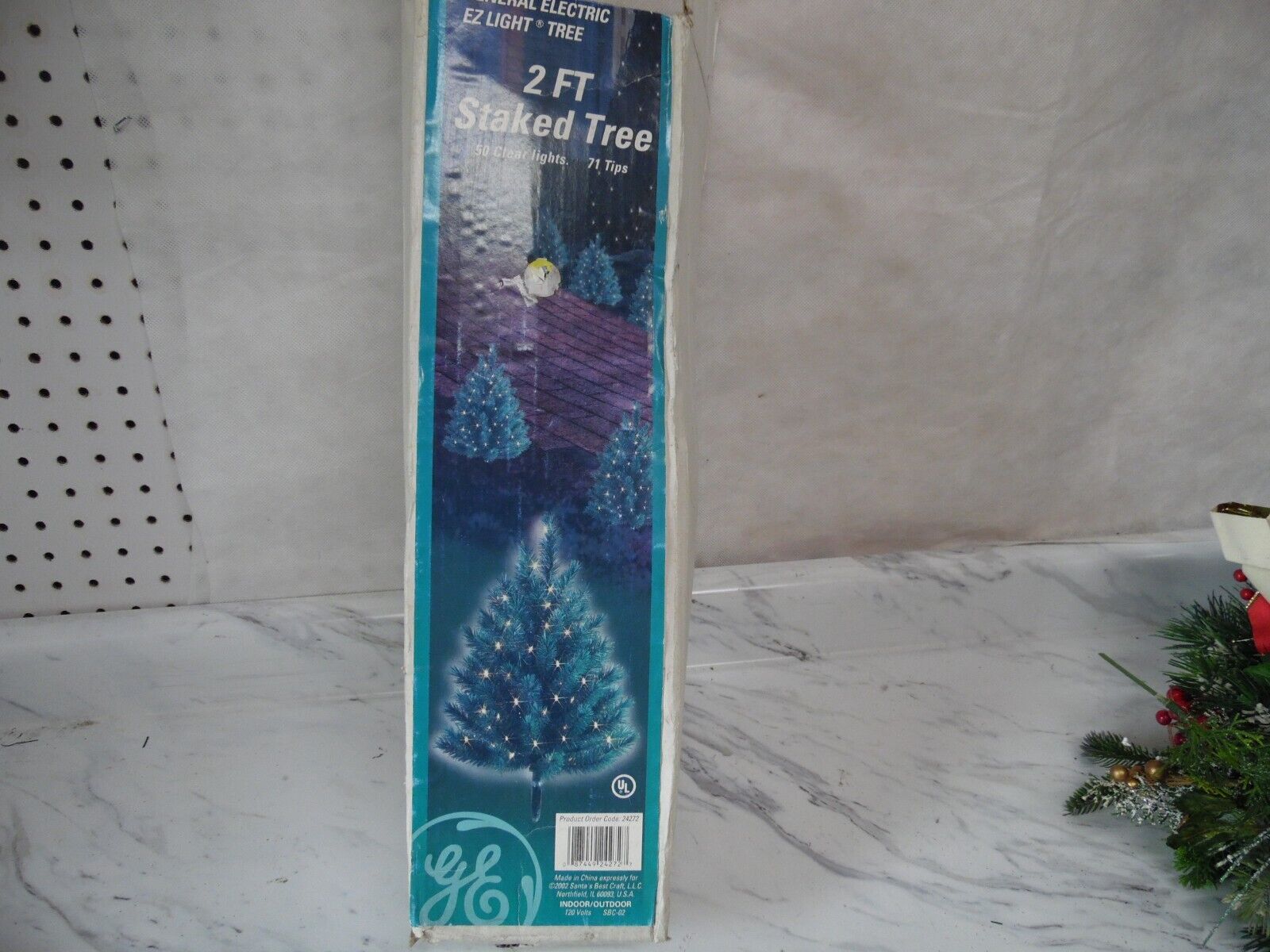🎄 Vtg GE  2 FT Staked indoor Outdoor CHRISTMAS TREE BRANCHES ONLY. NO STAND🎄