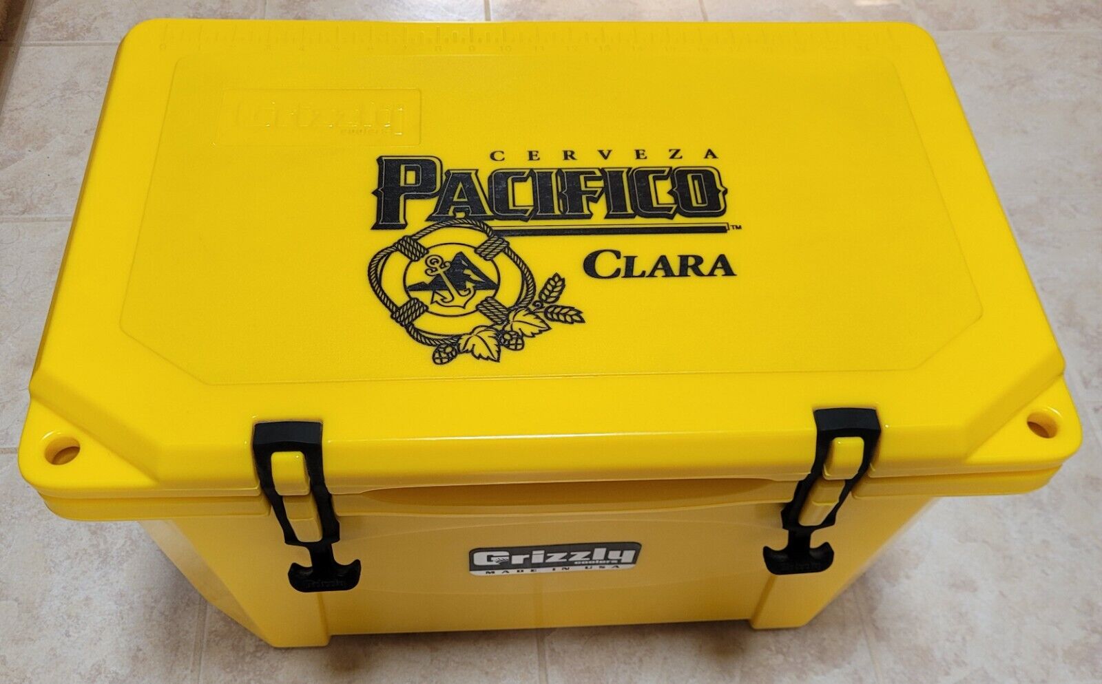 GRIZZLY PACIFICO CLARA 40 QT CERVEZA BEER COOLER YELLOW BRAND USA