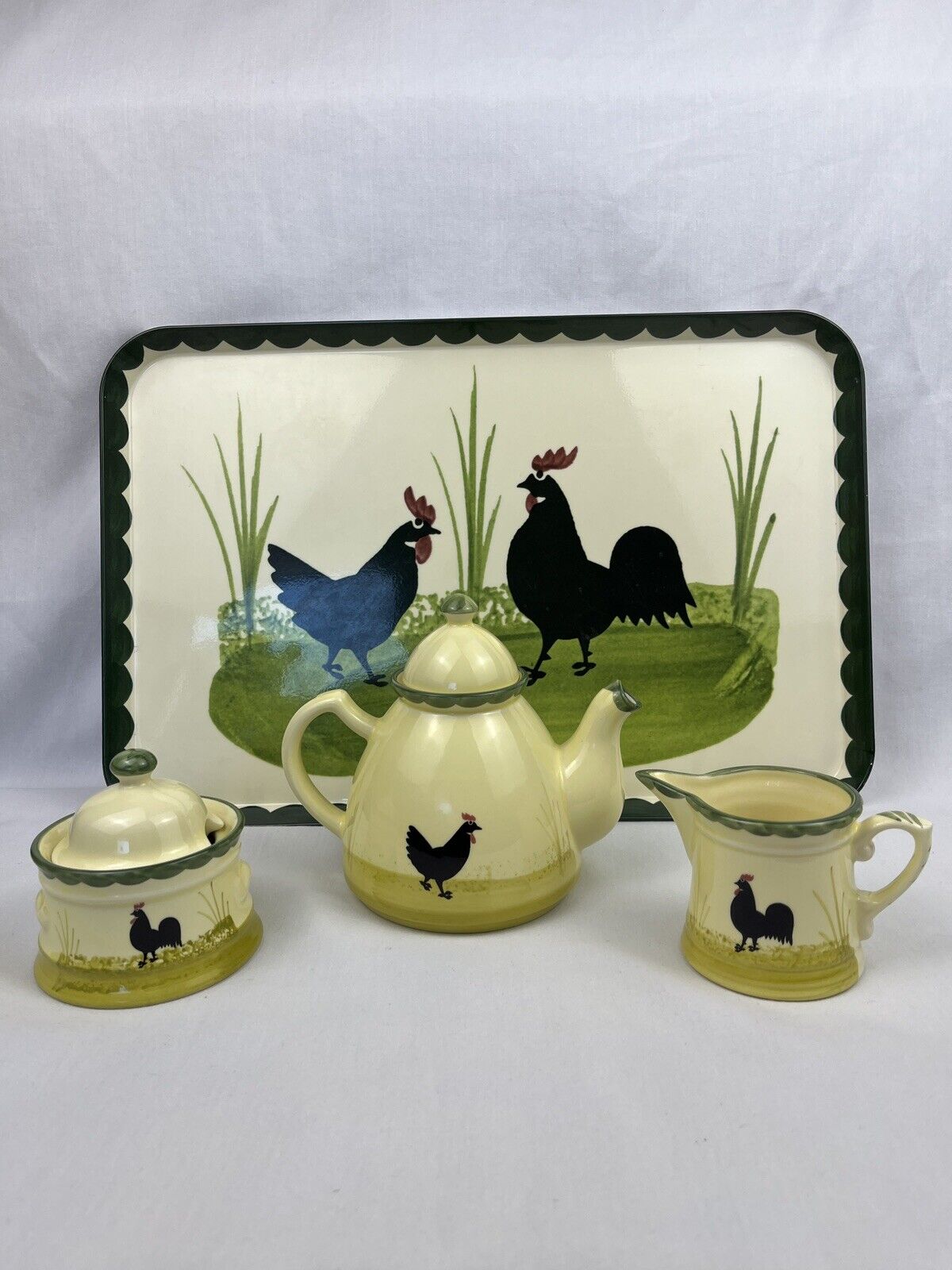 Zeller Keramik Chicken Rooster Hen Farm Decor Tea Pot Sugar Cream Plastic Tray
