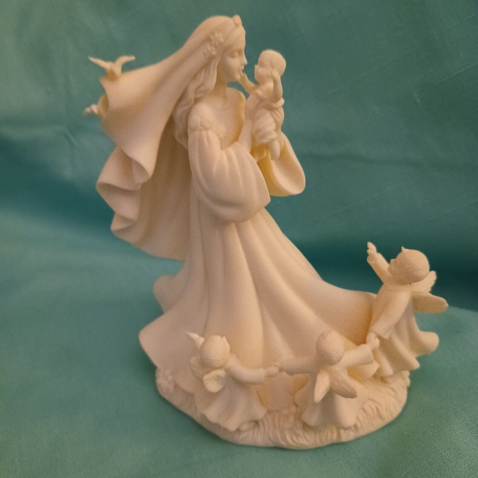 Vtg Roman Inc. Millennium Joyful Promise Figurine 1998 Mary Baby  Jesus Angels