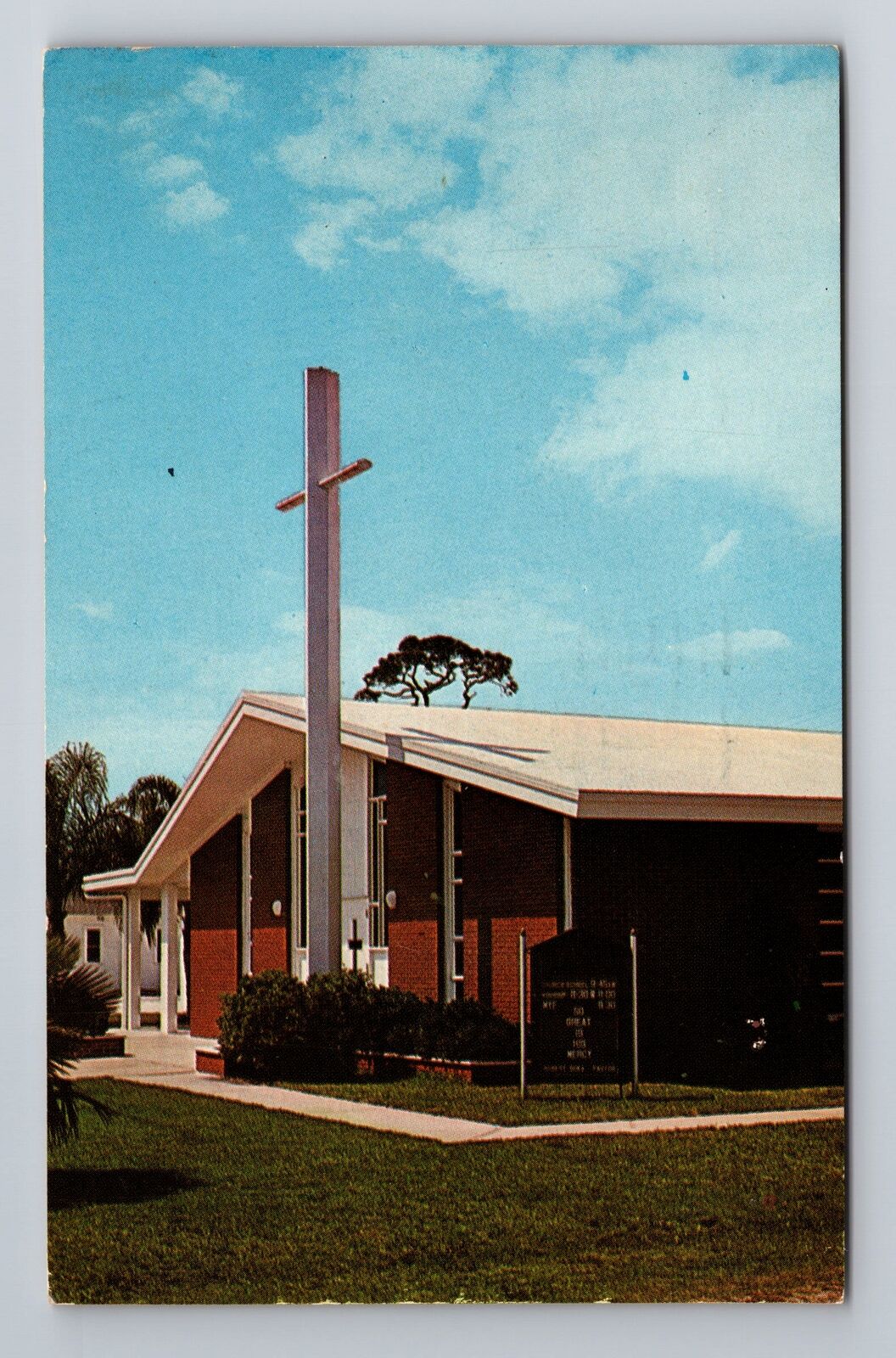 Englewood FL-Florida, Methodist Church, Antique Vintage c1970 Souvenir Postcard