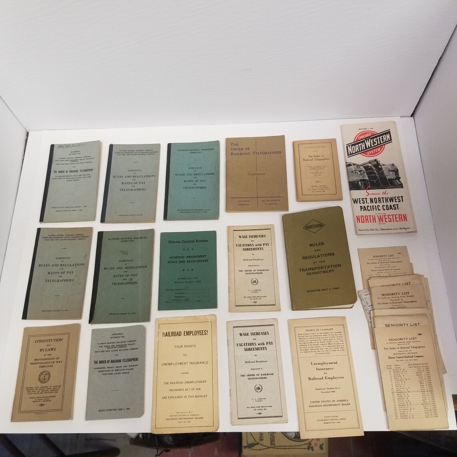 Vintage 1920-40s Illinois Railroad Regulations & Telegraphers Booklet Lot of 15+