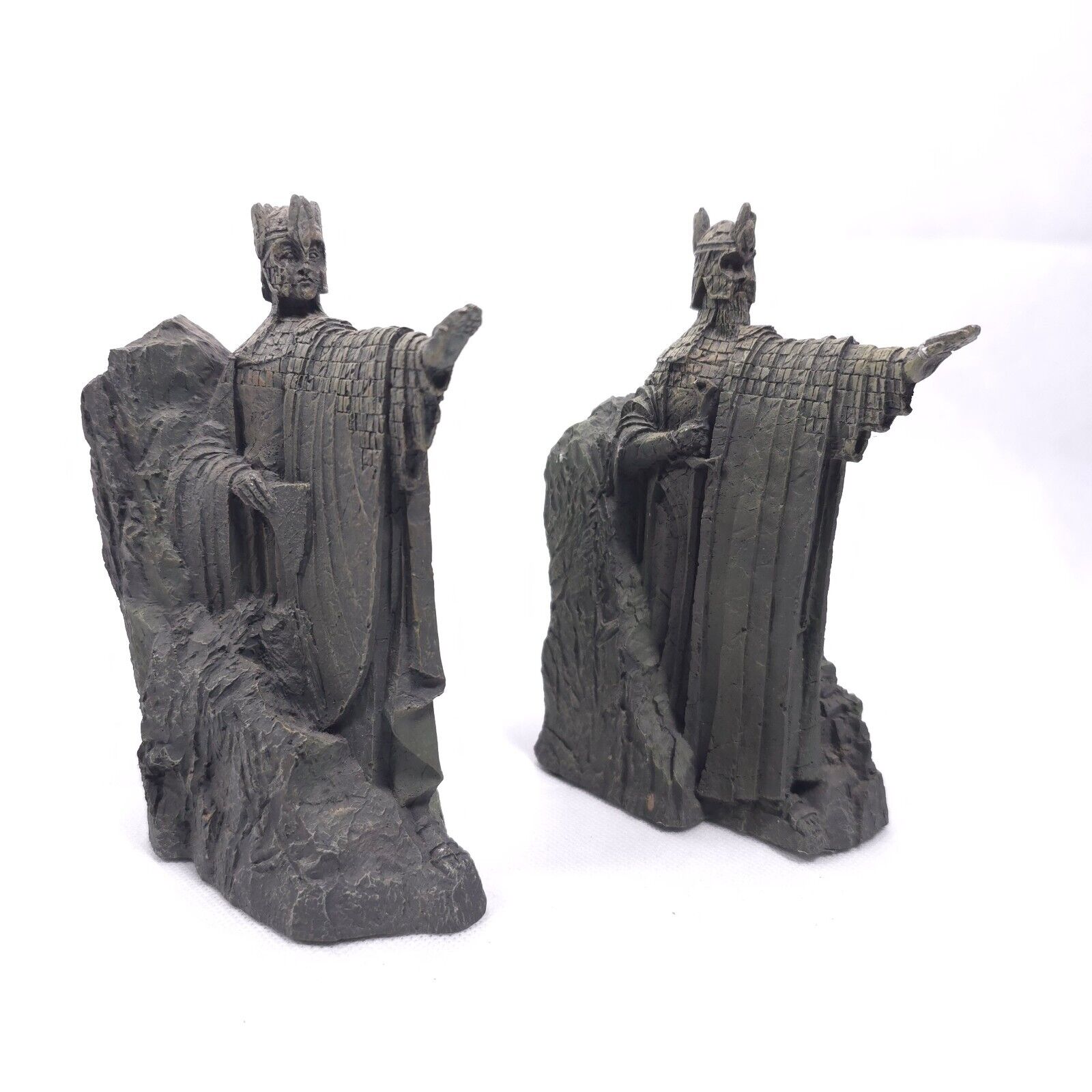 Pair of LORD OF THE RINGS The Argonath Polystone Bookends Sideshow Weta 2002