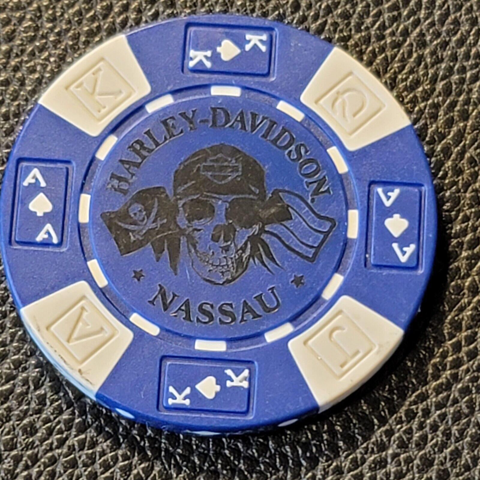 HD NASSAU ~ BAHAMAS (Blue w/black AKQJ) International Harley Davidson Poker Chip