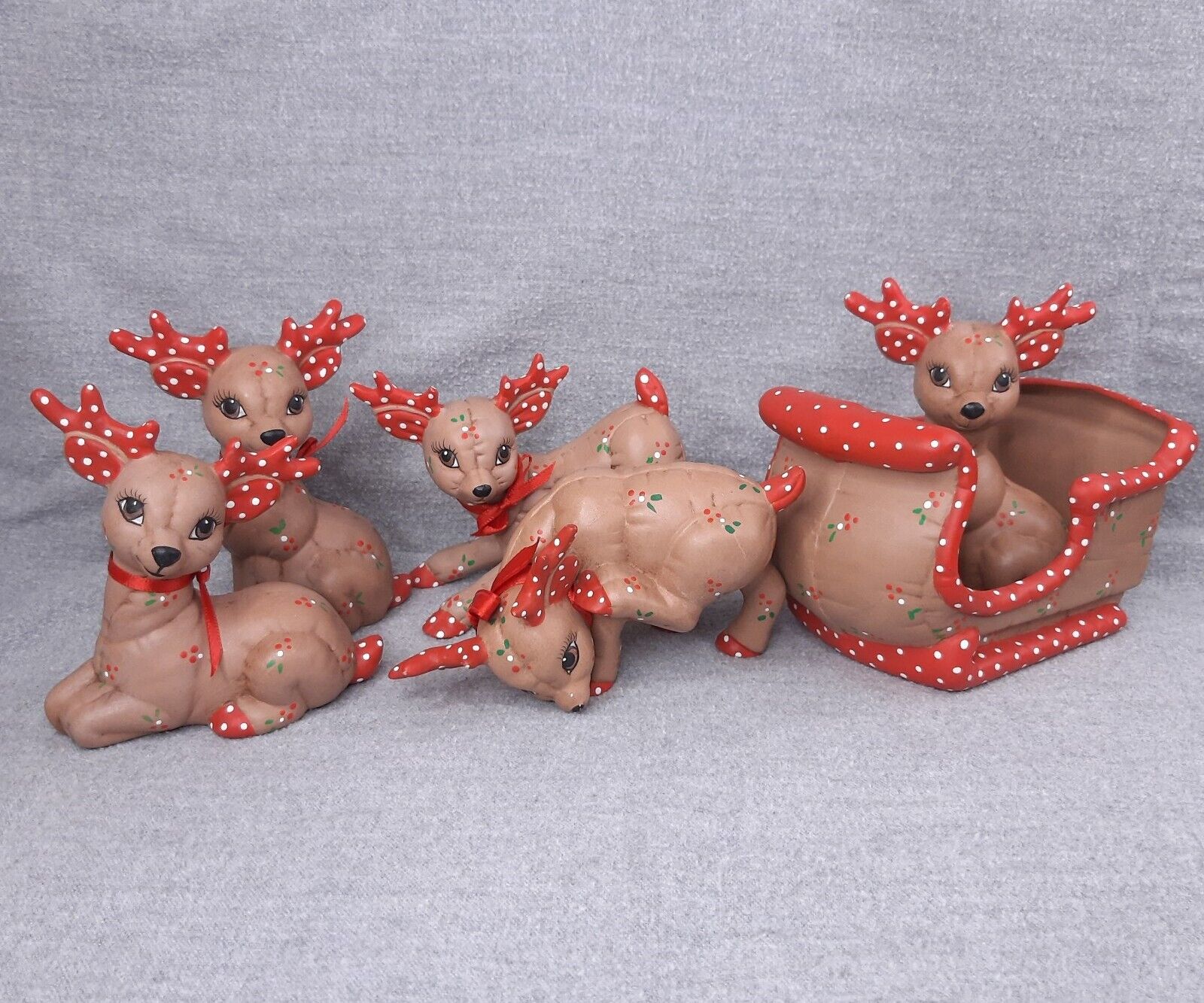 Vintage Christmas Reindeer Kimple Mold Ceramic 5 Quilted Reindeer & Sleigh CUTE
