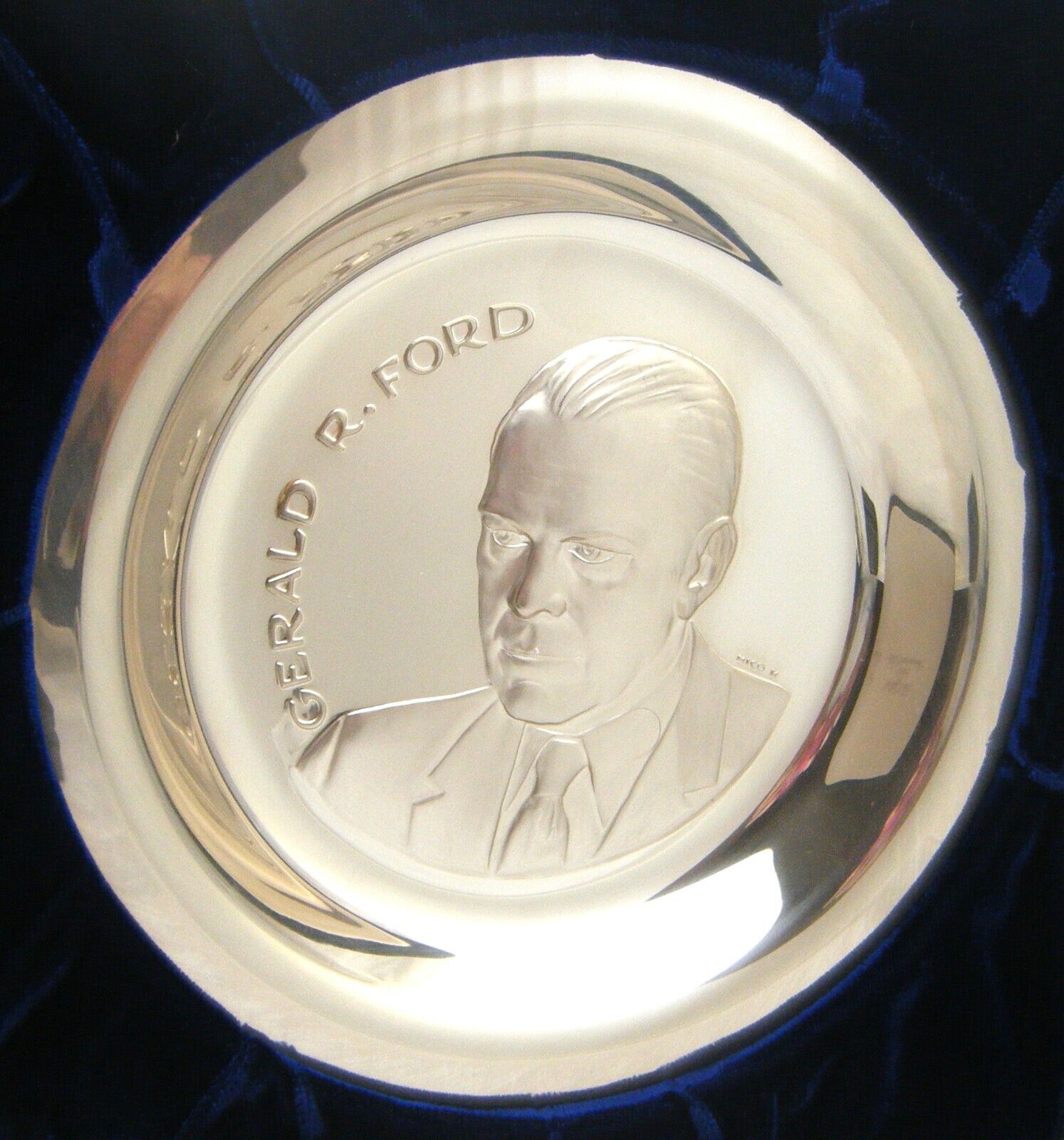 Franklin Mint 1974 Gerald Ford Official Inaugural Sterling Silver Plate 8\