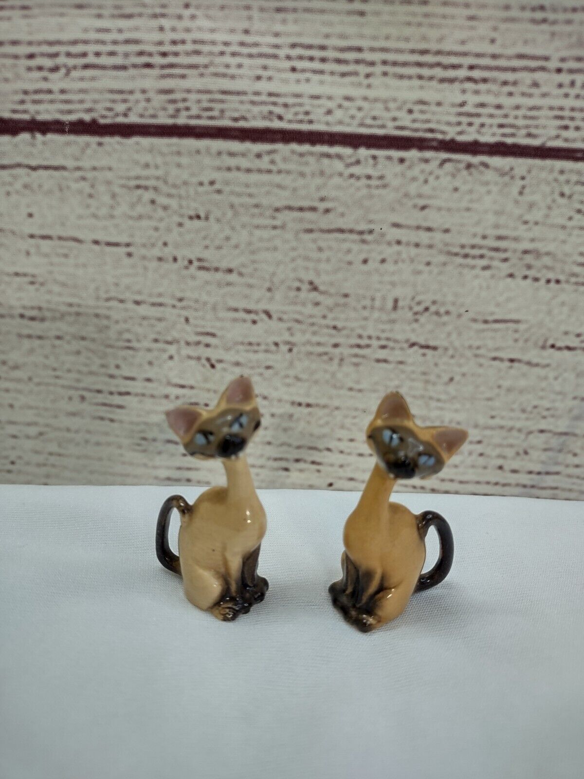 Si & Am Siamese Cats Ceramic Miniatures From Disney Lady & The Tramp 