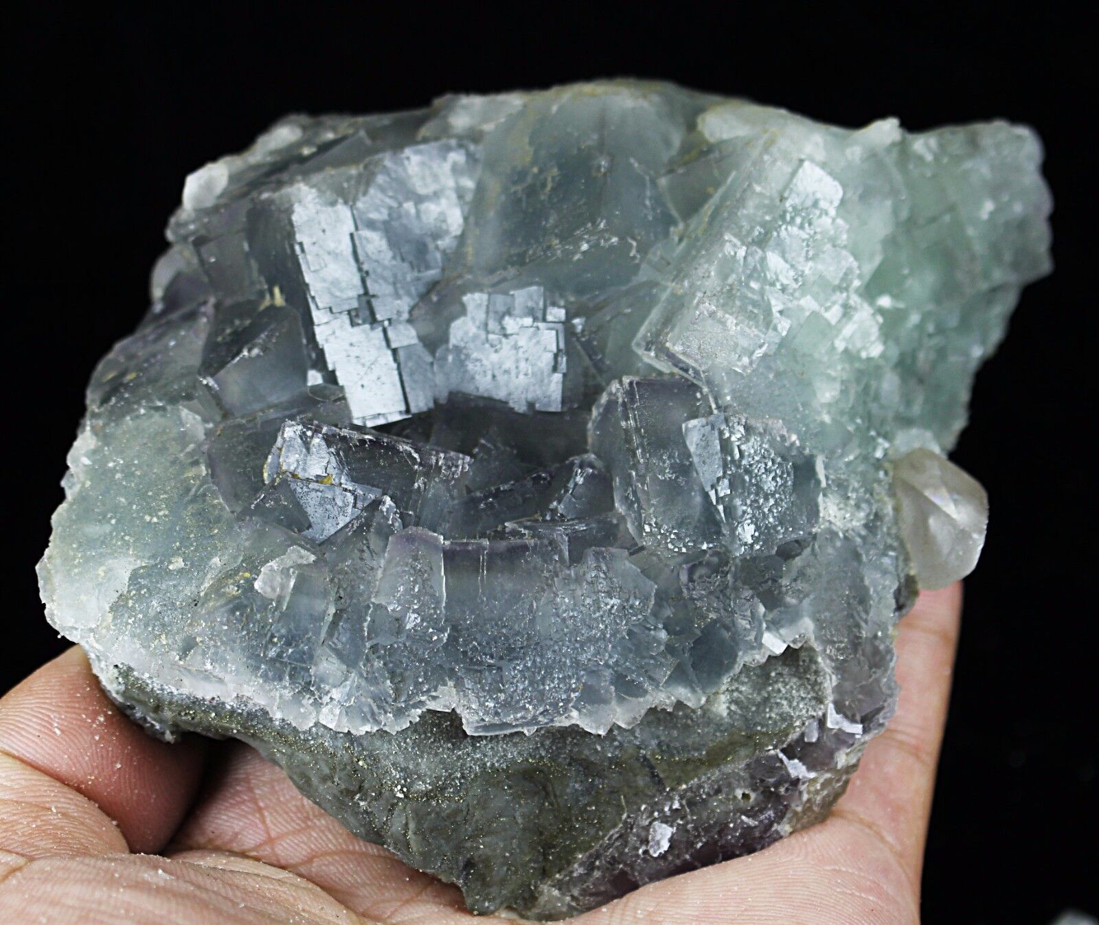 650g High qual Natural beautiful fluorite Mineral Specimen/China
