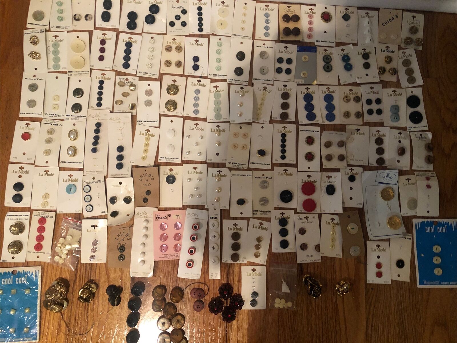 Vintage Sewing Button Lot Carded Buttons 50s 60s 110+ Cards Streamline La Mode