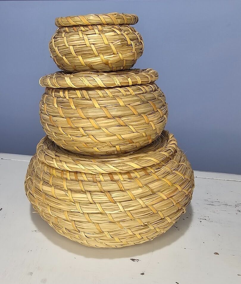 Set of 3 Round Woven Seagrass Lidded Baskets