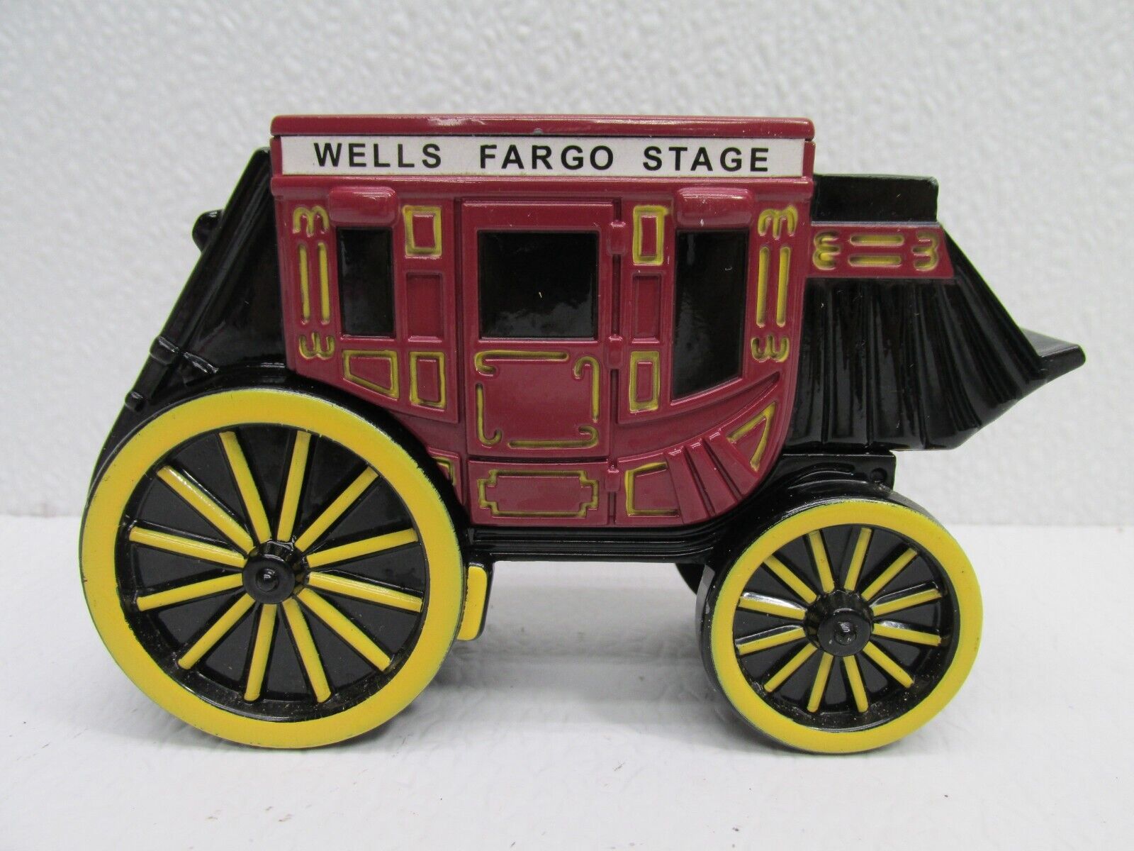 Coin Bank Stage Coach Wells Fargo & Union Trust Co Cast Iron 1998 No Key