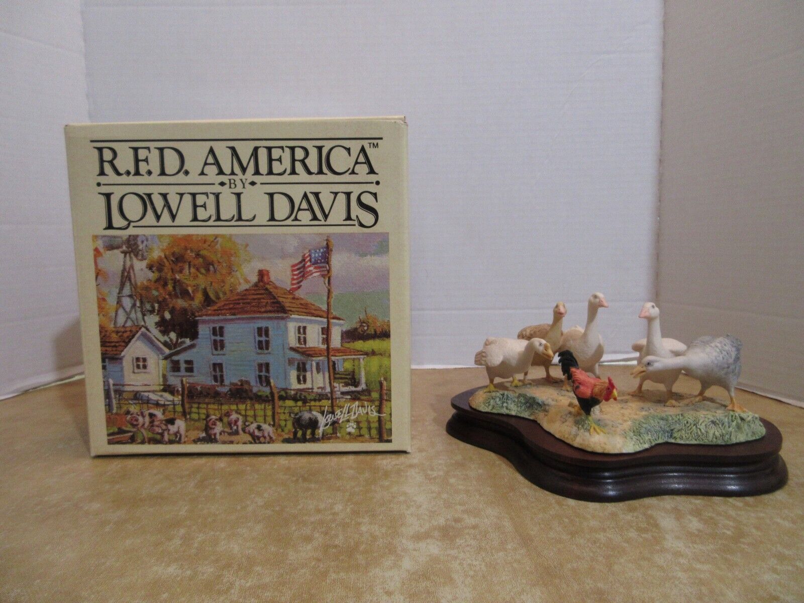 Lowell Davis R.F.D. 1987 When  3 Foot\'s A Mile  Schmid Rooster & Geese 122/950