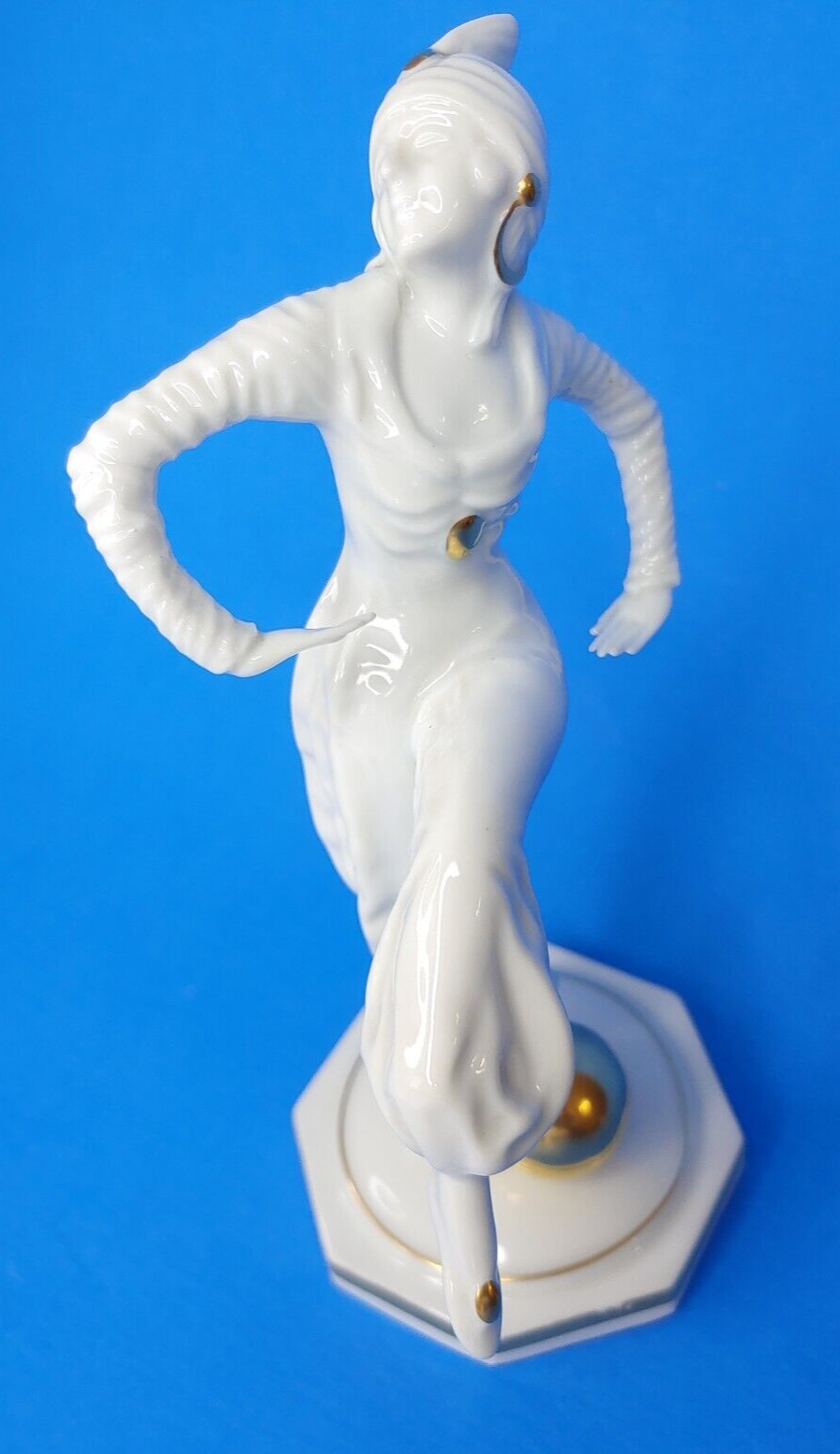 Hutschenreuther WHITE Porcelain Figurine DEFANTI DANCER DECO GOLD BALL BAVARIA