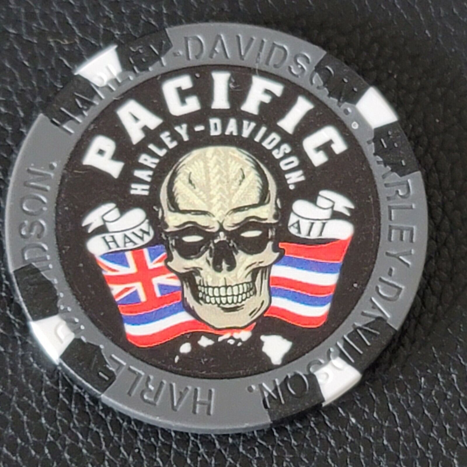 PACIFIC HD ~ Honolulu, HAWAII ~ (WIDE PRINT Gray/Blk) Harley Davidson Poker Chip