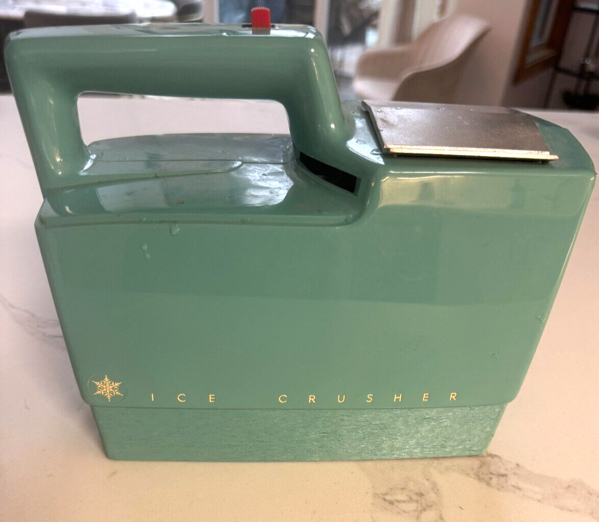 Vintage Oster Snowflake Ice Crusher Model 550 Turquoise Made In USA Mid Century