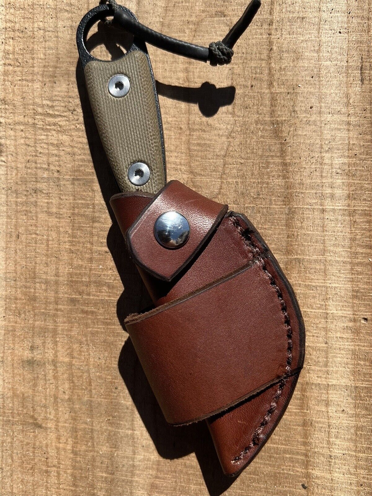 Esse Izula custom leather fixed blade knife sheath