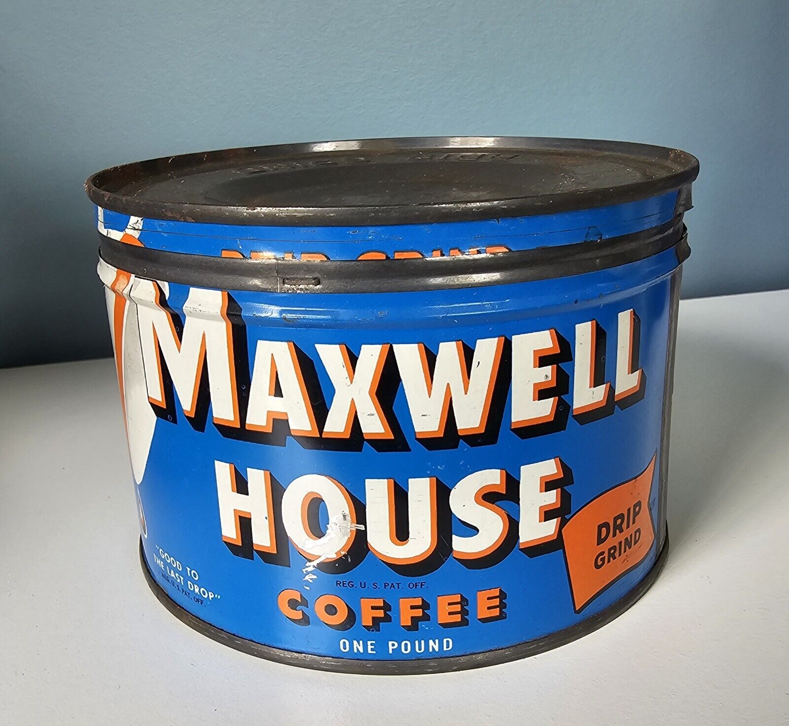 Vintage Maxwell House Coffee Tin. Key Wind. 1 Pound Can with Lid. Drip Grind