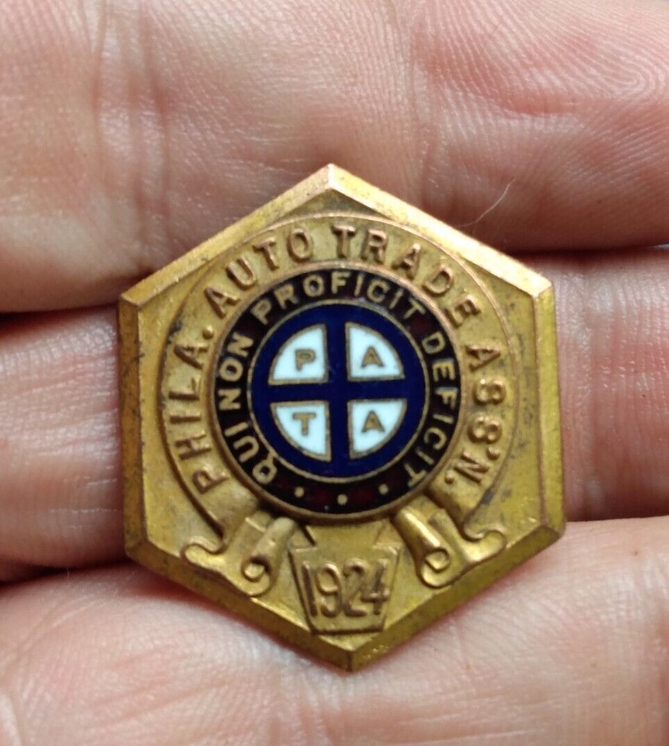 Antique 1924 Philadelphia Auto Trade Association Union Pin Badge 