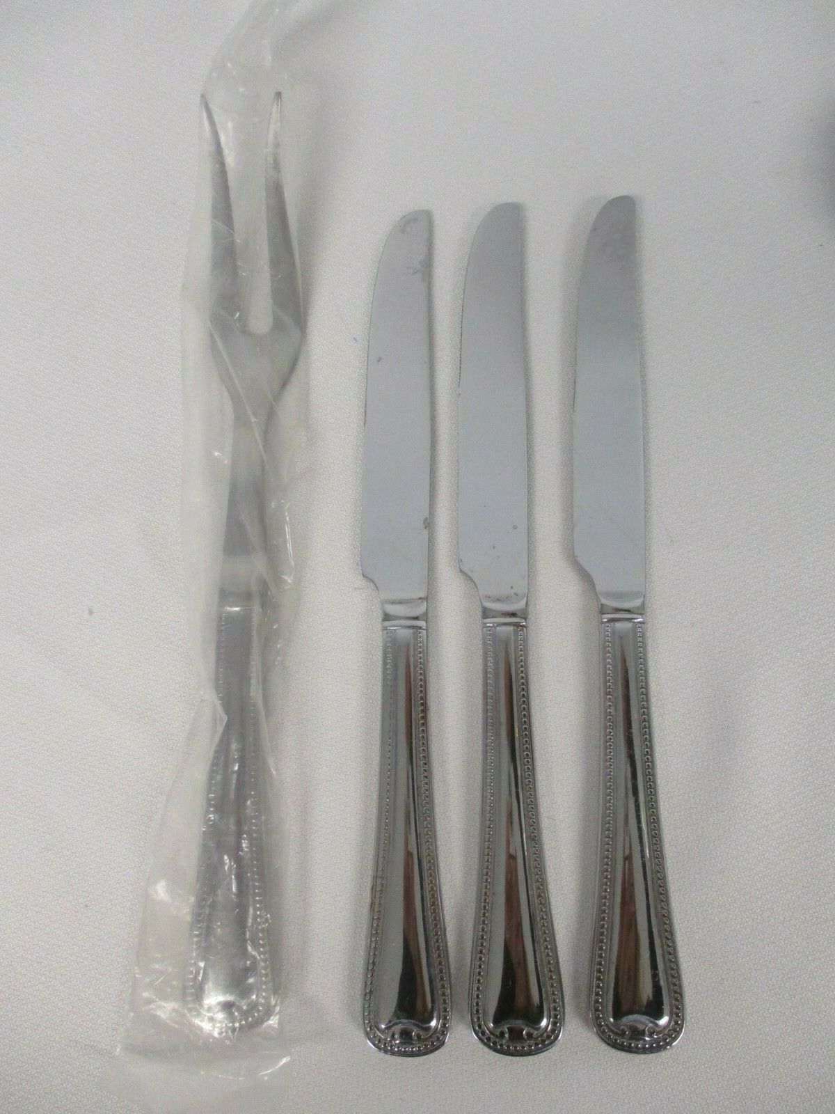 4 REED & BARTON STAINLESS GLOSSY BEADED RICHMOND CARVING FORK & DINNER KNIVES