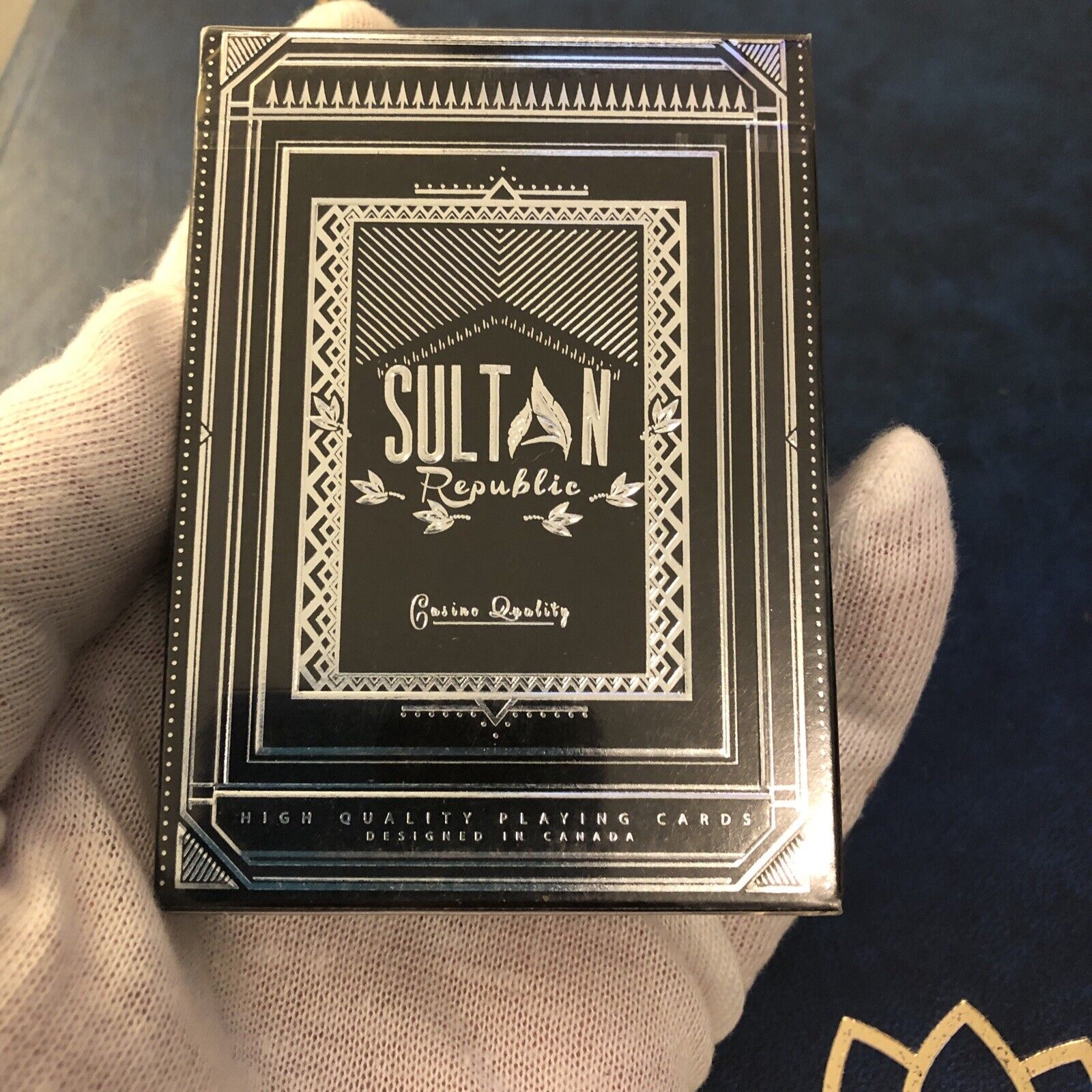 RARE UNOPENED SULTAN REPUBLIC PLAYING CARDS BY ELLUSIONIST C51