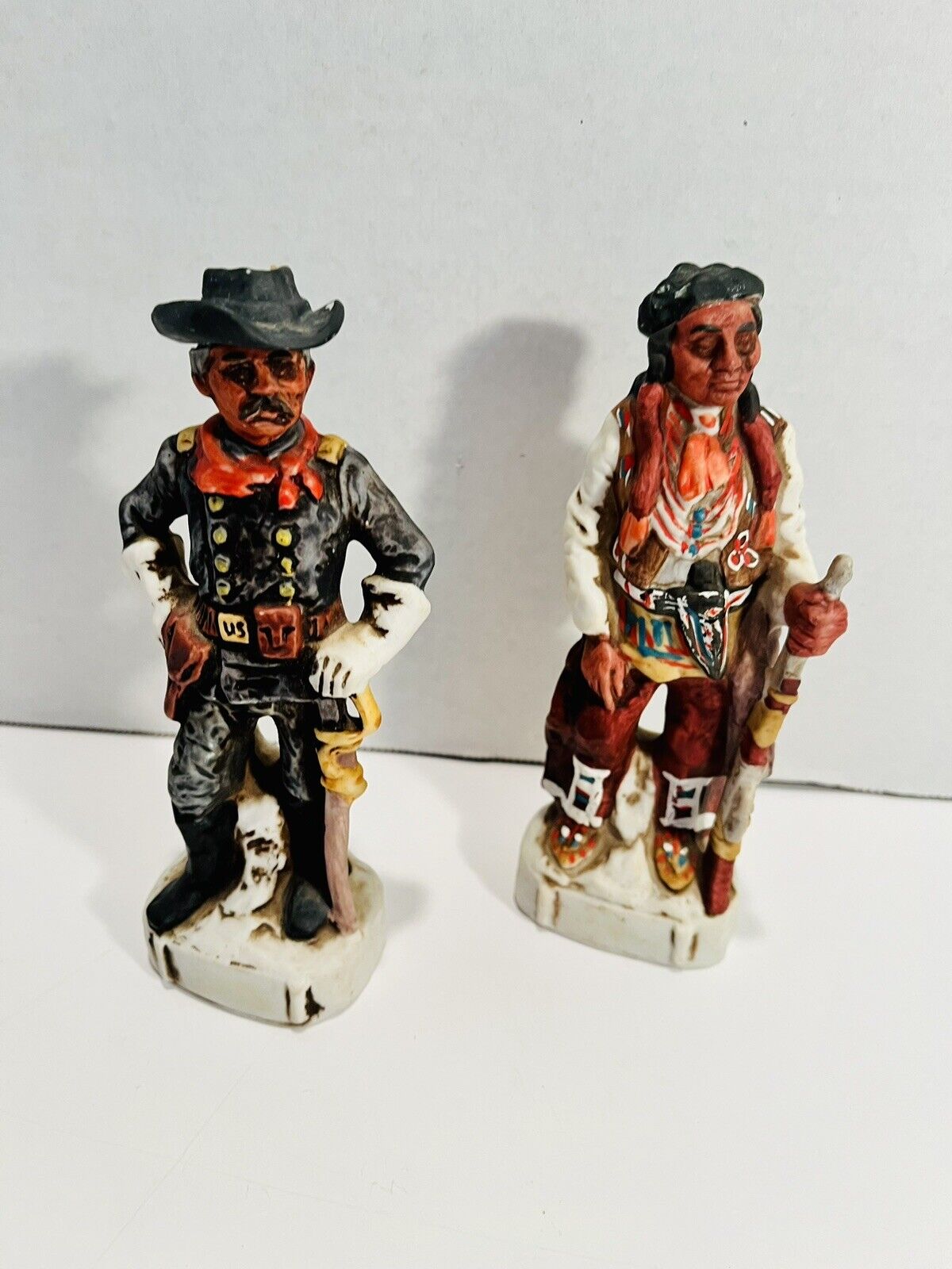 1974 G. Schildt Major Reno and Native American Curlee Decanter #1301 Figurines