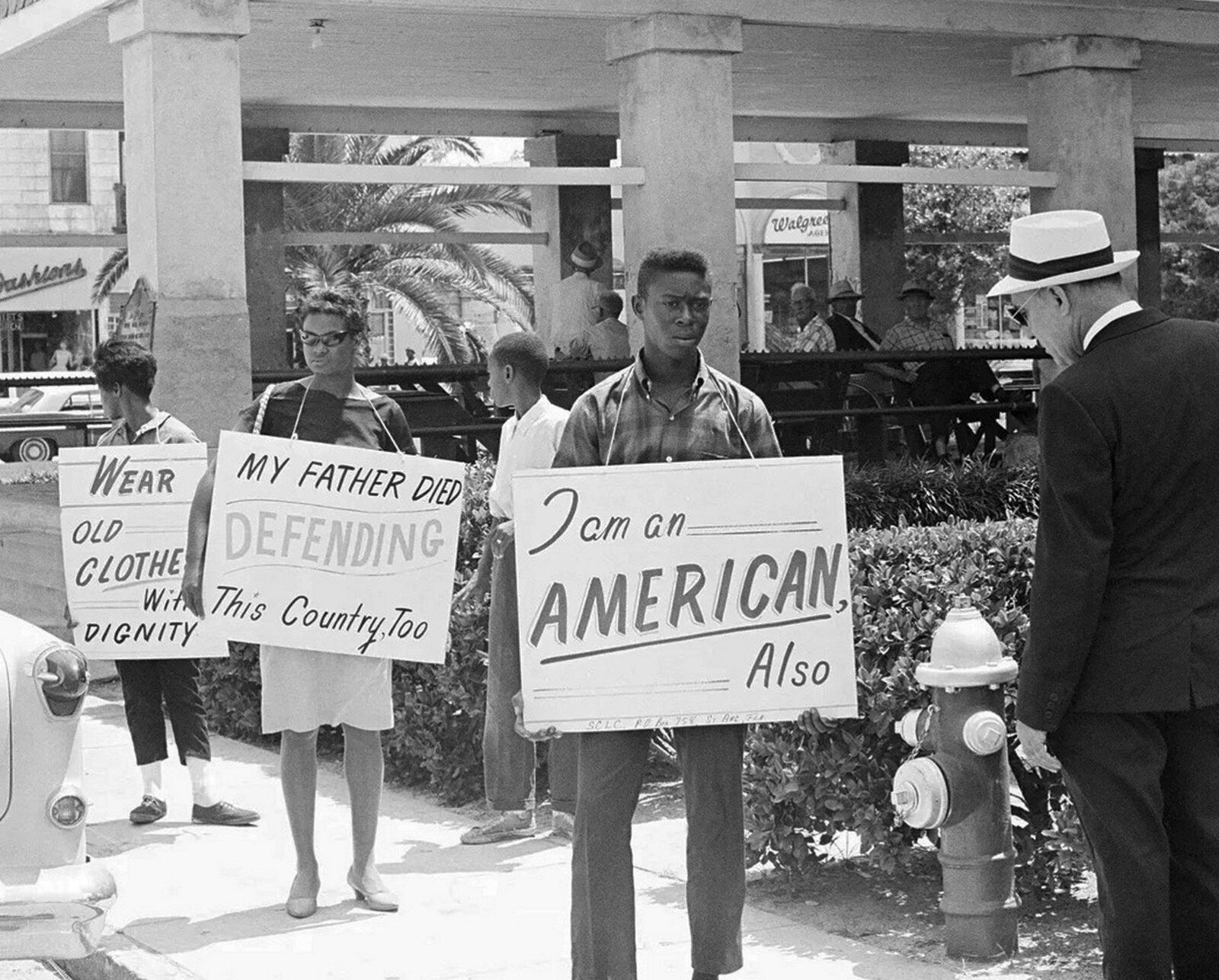 1964 ST  Augustine CIVIL RIGHTS DEMONSTRATION  Photo  (229-T)
