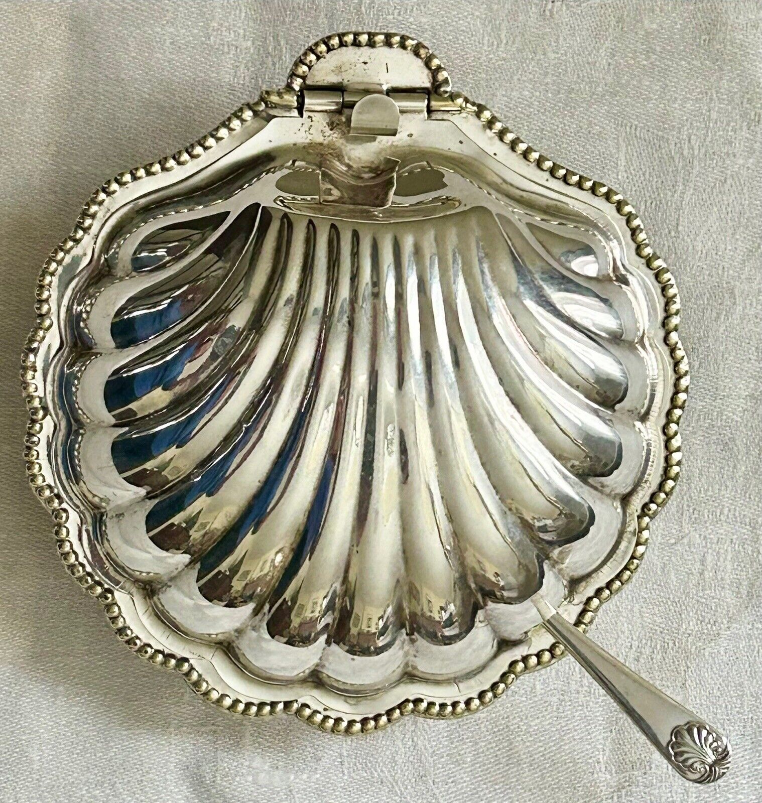 Silver-plated Shell Butter Caviar Dish w/ Glass Insert  by EPBR and E & d. Leek