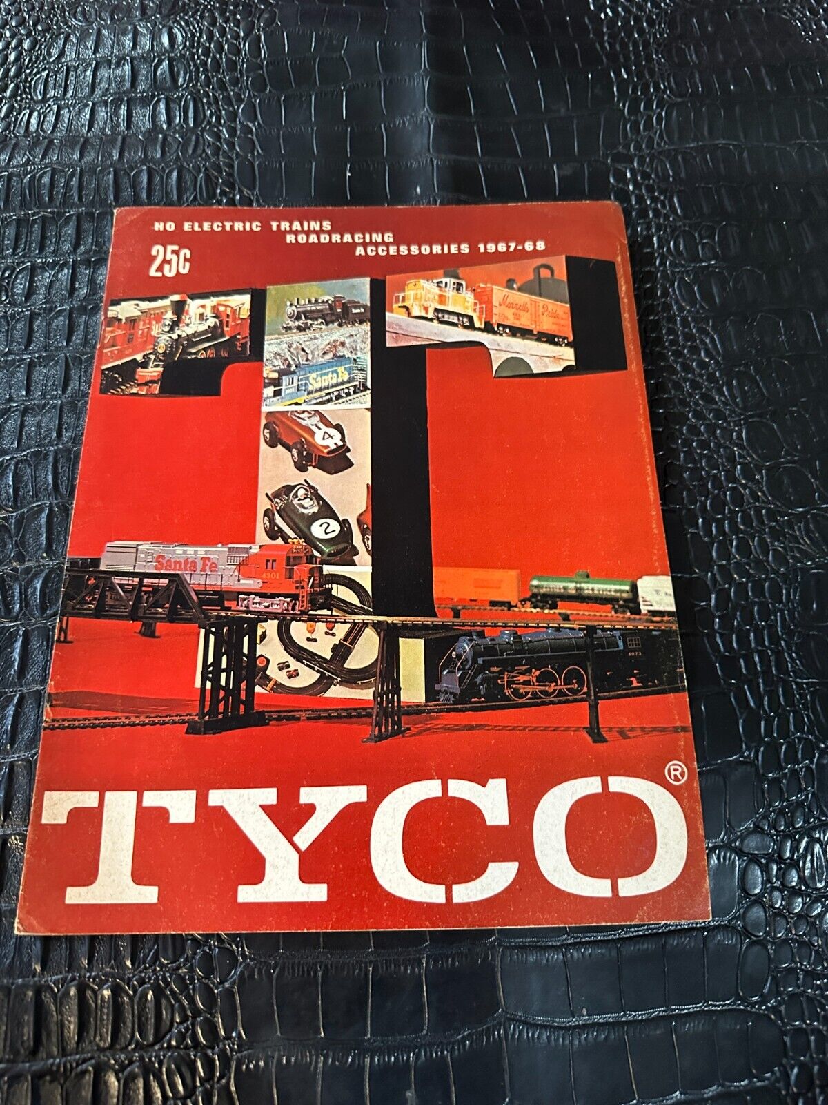 1967-1968 TYCO ho scale model train and SLOT CAR catalog  (M7770)