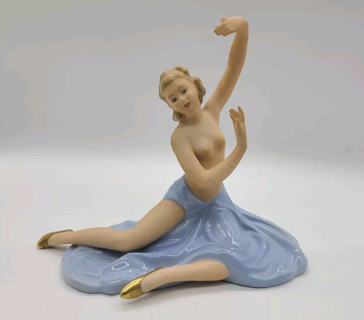 Vintage Gerold Porzellan Bavaria, Nude Dancer/Ballerina *DAMAGE TO 1 FINGER Rare
