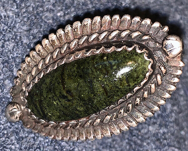 Superb 1930s Navajo Ring Serpentine or CA Jade Exceptional Stepped Silver Sz 7