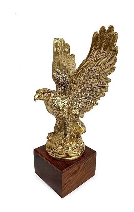 Metal Flying Eagle with Base Showpiece Decorative Statue Unique Showpiece