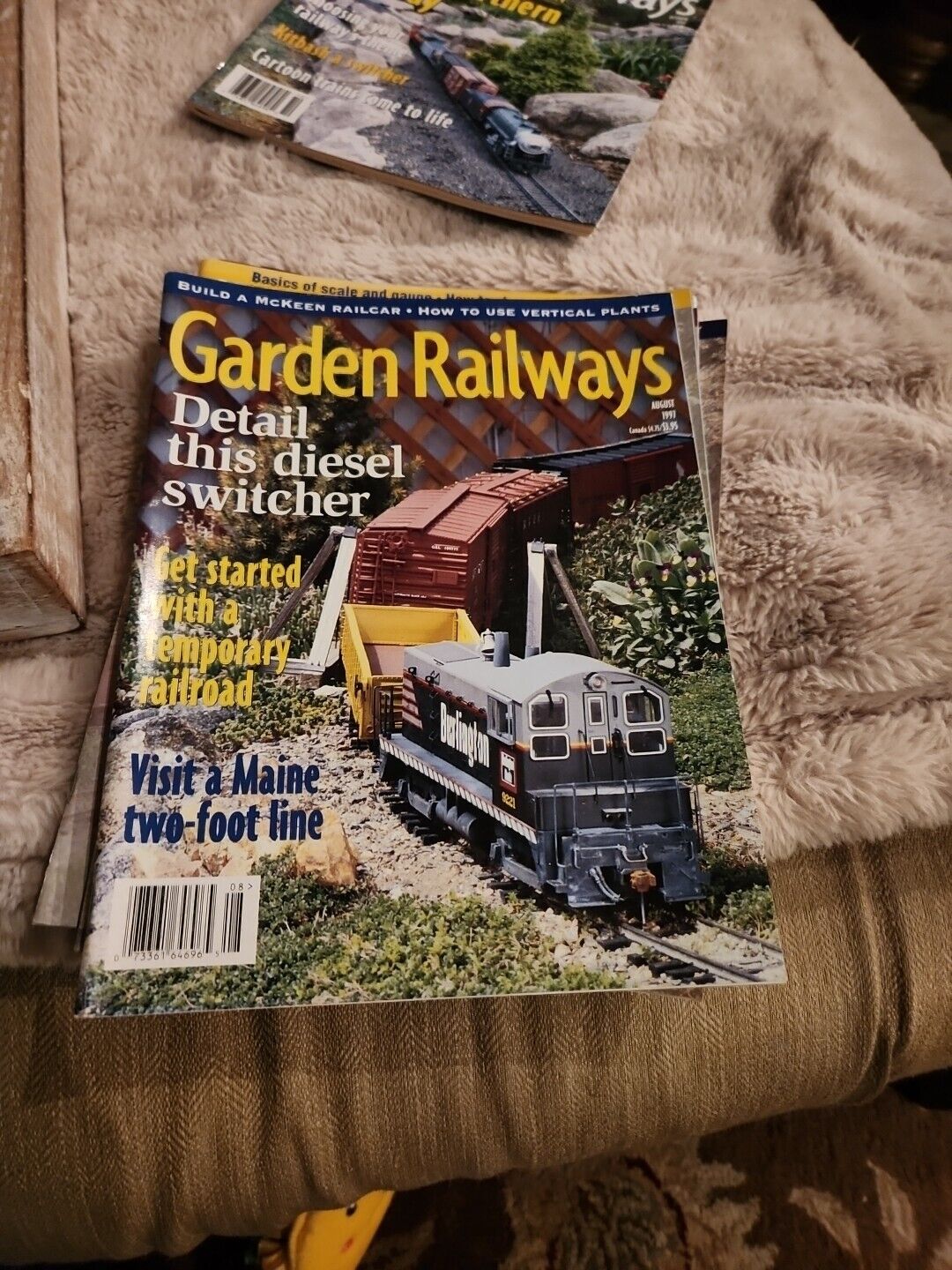 Garden Railways Magazine 1997 Aug Diesel switcher detailing Temporary roadbed Ho
