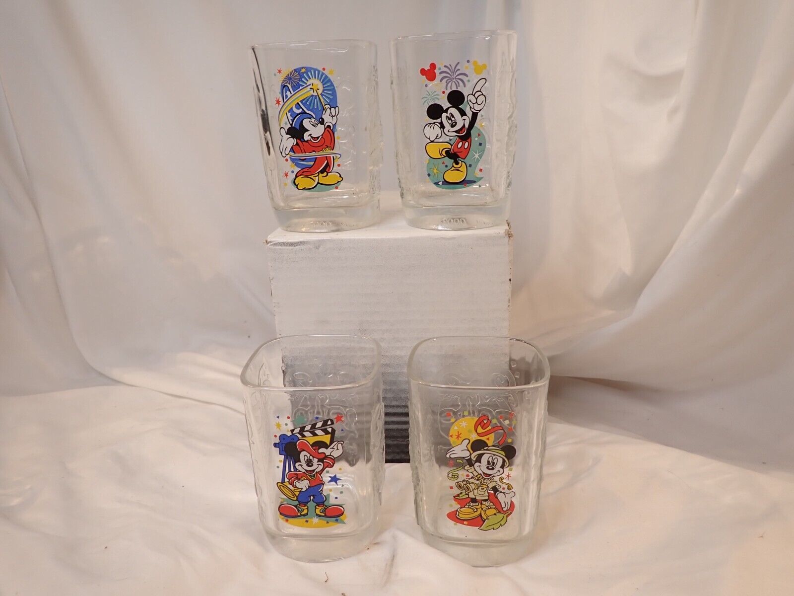 2000 Walt Disney World Epcot Celebration Glasses McDonalds Mickey Mouse Set Of 4