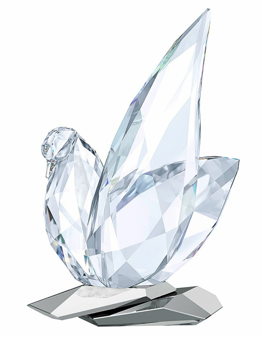 Swarovski Crystal Figurine Dove Sculpture 5 inches  #5279325 New in Box $629