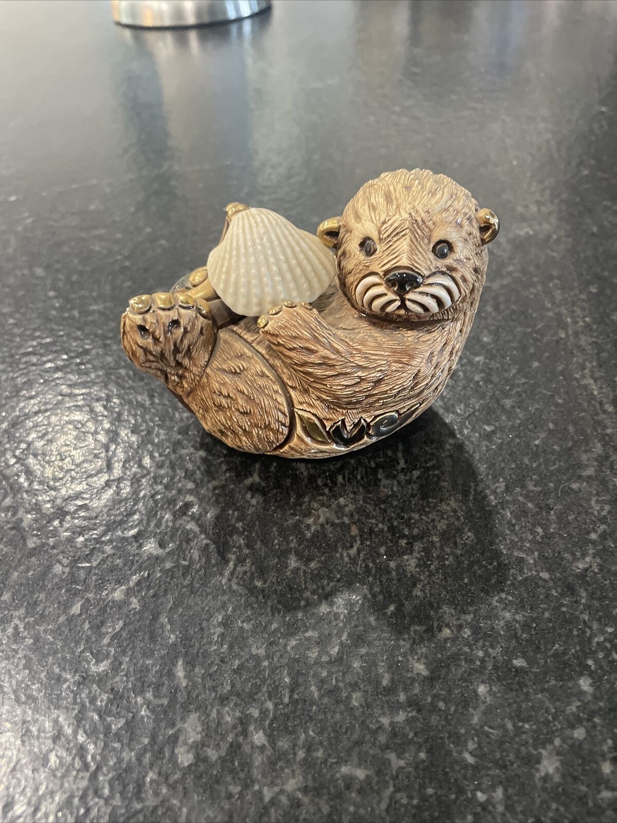 DeRosa Collections Montevideo Rinconada Otter W/ Clam Shell Figurine Hand Craft