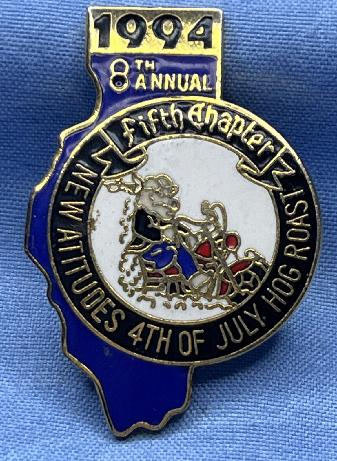 1994 8th ANNUAL FIFTH CHAPTER NEW ATTITUDES  HOG ROAST PIN