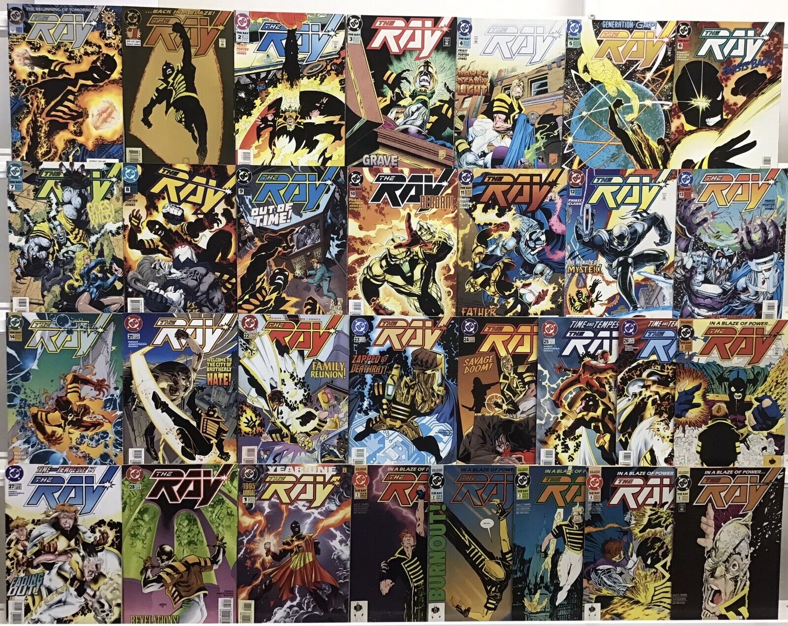 DC Comics - The Ray - Comics Book Lot Of 30