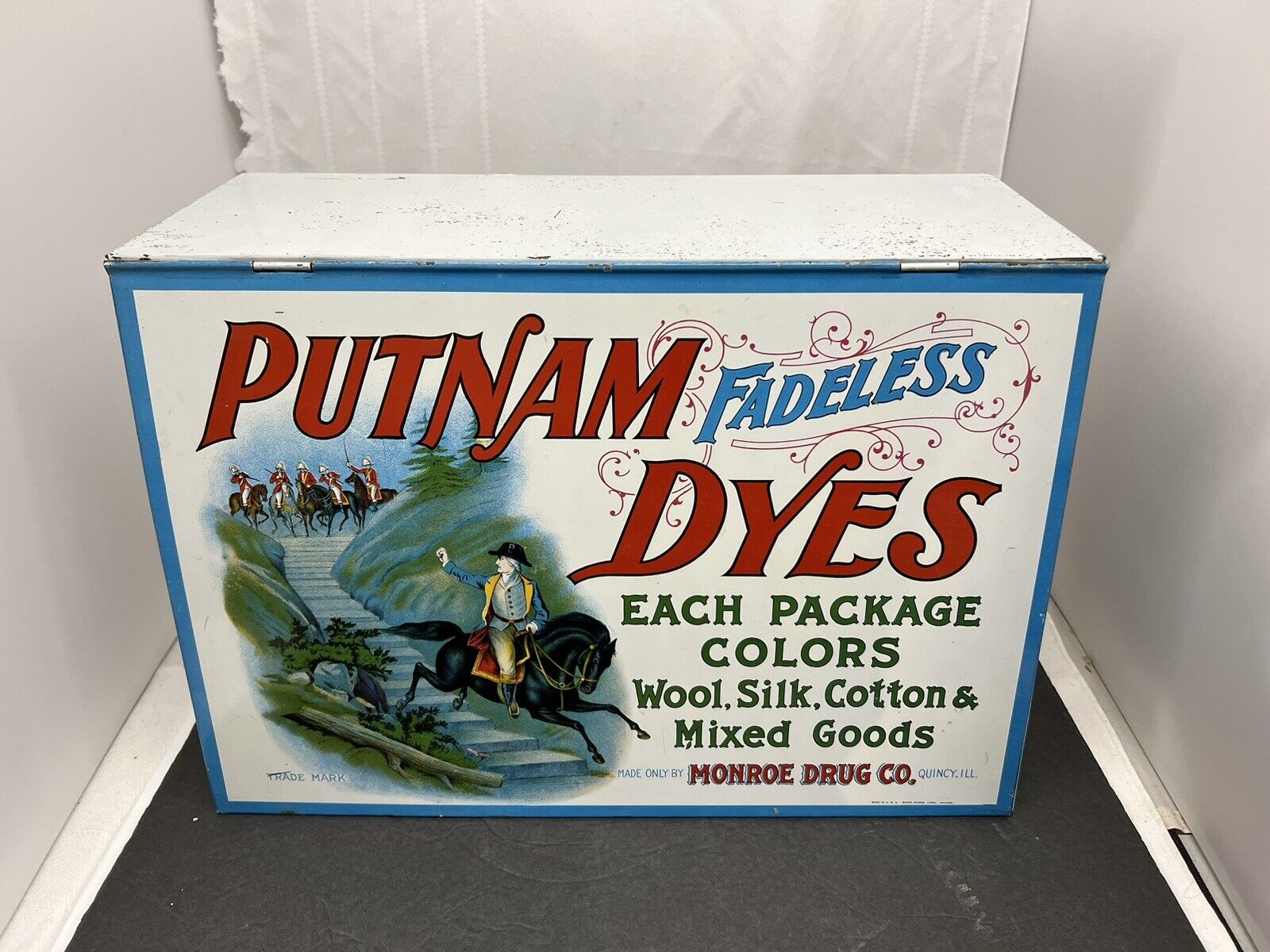 Antique Putnam Fadeless Dyes -Tints Display Box w/Some Dyes GORGEOUS