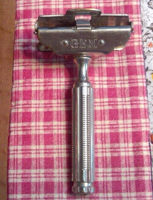 Vintage Gem 1912 straight edge razor made in Brooklyn NY USA
