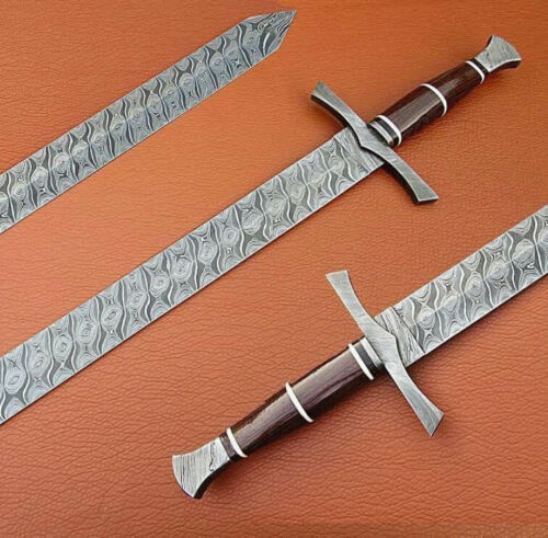 CUSTOM BATTLE SWORD HANDFORGED DAMASCUS STEEL SWORD WOOD HANDLE & LEATHER SHEATH