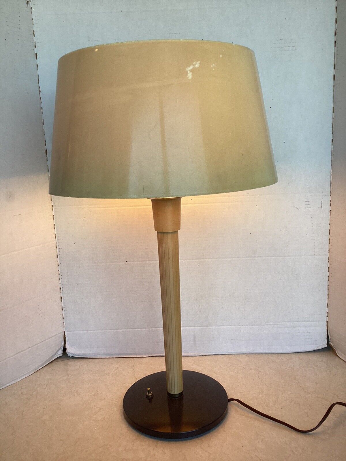 Vintage 1960s Lightolier Desk Lamp Table Gerald Thurston Brown Tan PL-79424