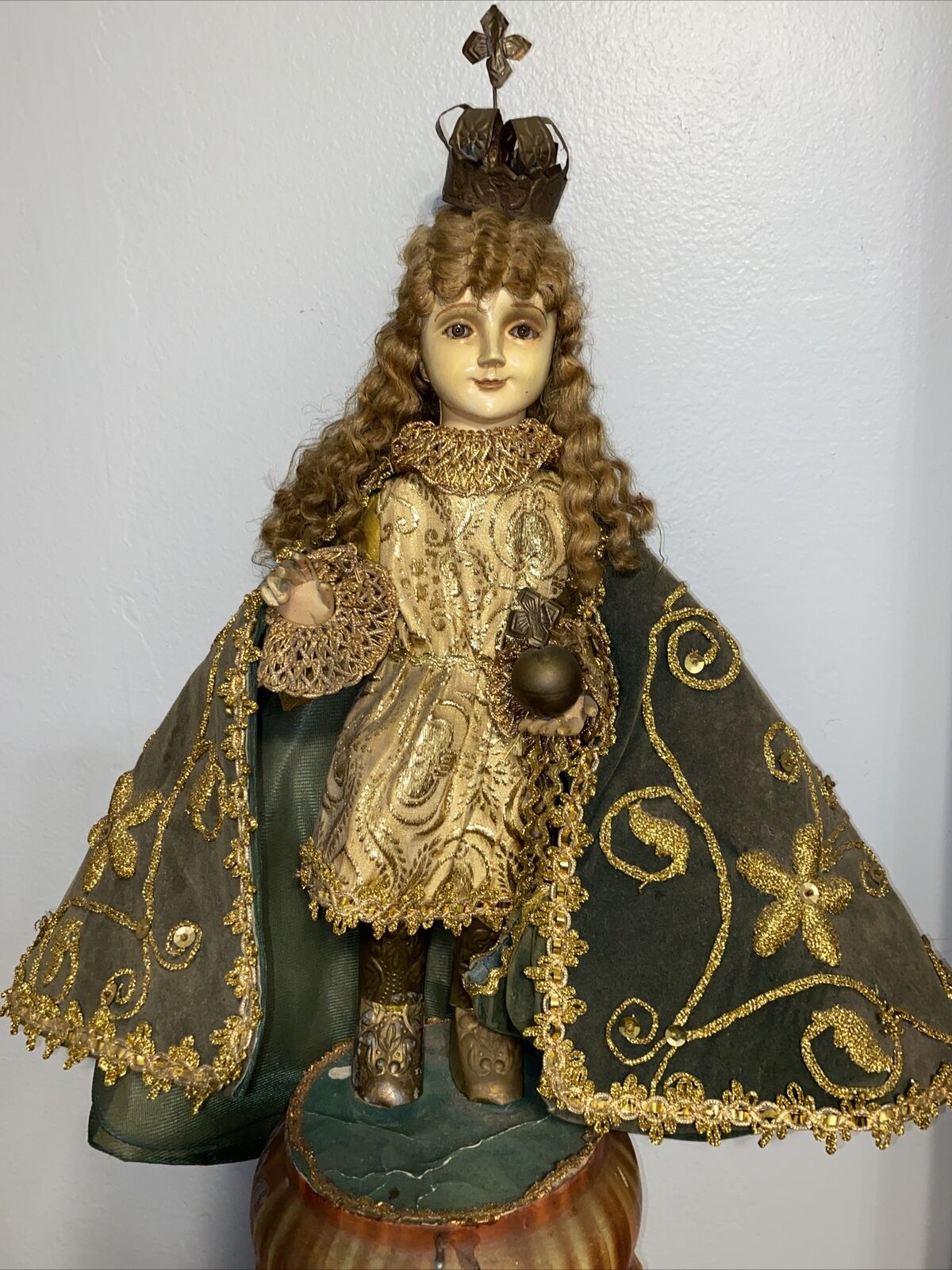Antique LARGE Santo Nino Statue 25.5” Tall Doll  With Glass Eyes on Wood Base