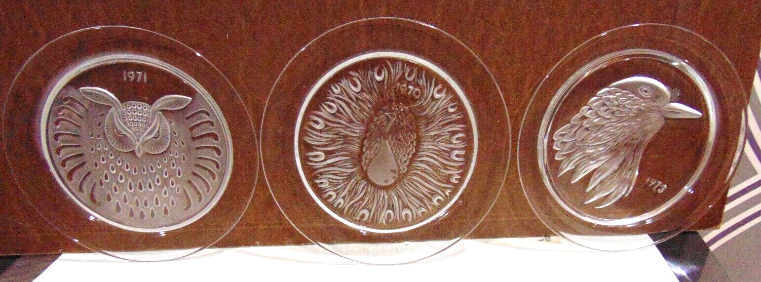 3 Beautiful Lalique Clear Glass Crystal Bird Plates Peacock, Owl & a Robin 1970