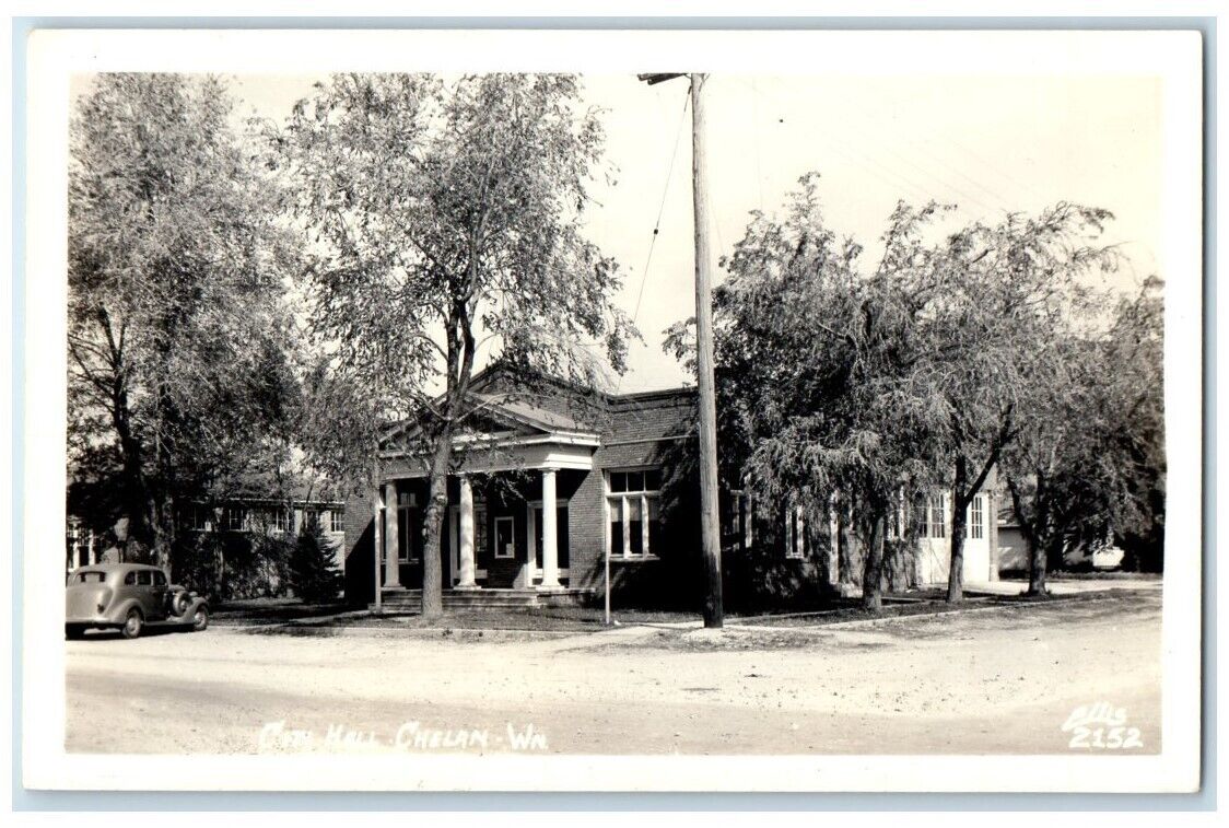 c1940\'s City Hall Building View Ellis Chelan Wisconsin WI RPPC Photo Postcard