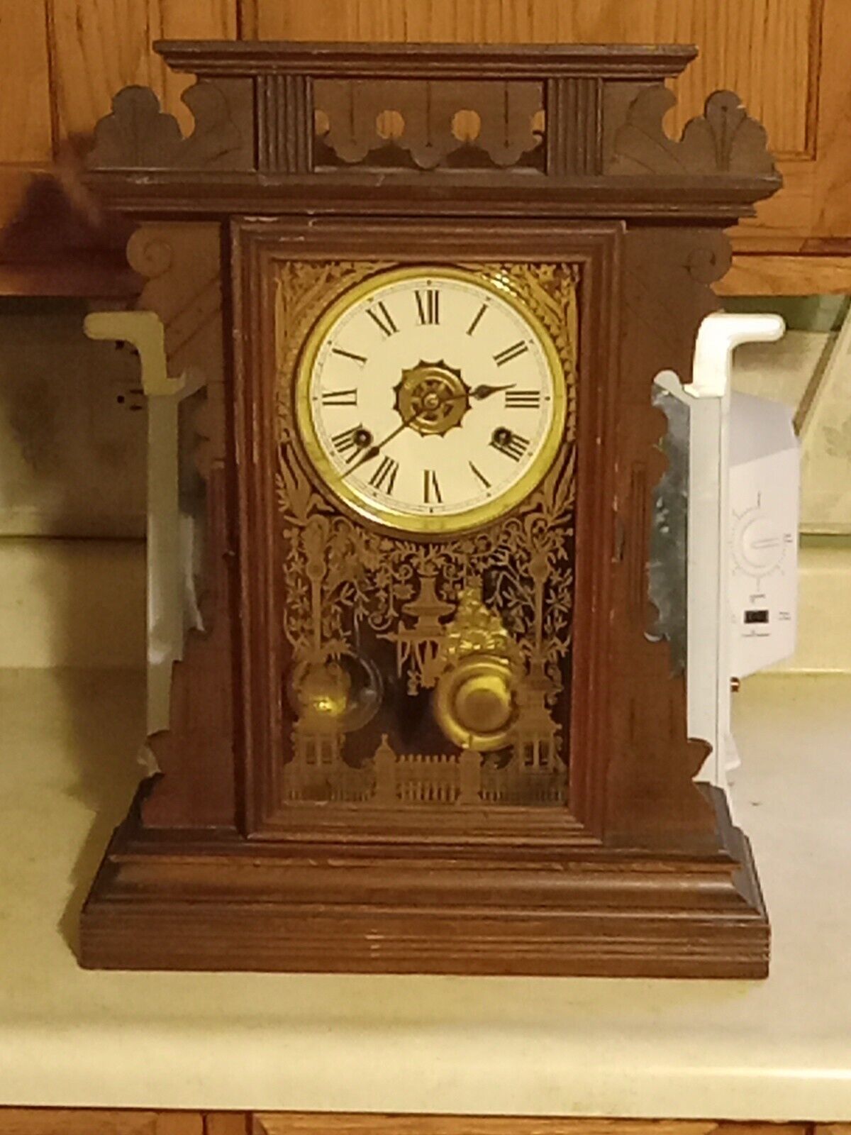 AMERICAN WRINGER CO. ECLIPSE KITCHEN CLOCK WITH ALARM/ KEY RUNNING CIRCA 1900s