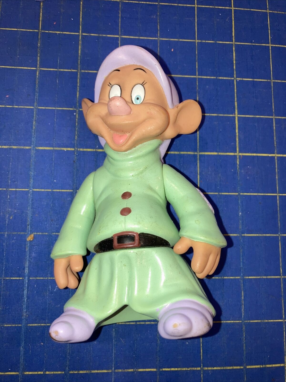 Vintage 1992 Mattel Disney Snow White and the Seven Dwarfs 5.5” Figure Dopey B19