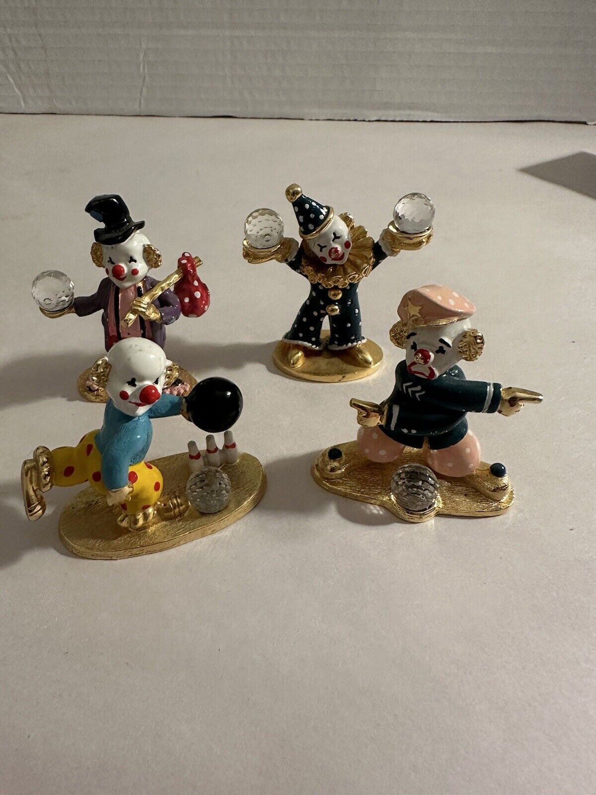 Spoontiques Pewter Clown Figurines Visit   Foot Juggling Swarovski Crystals Set