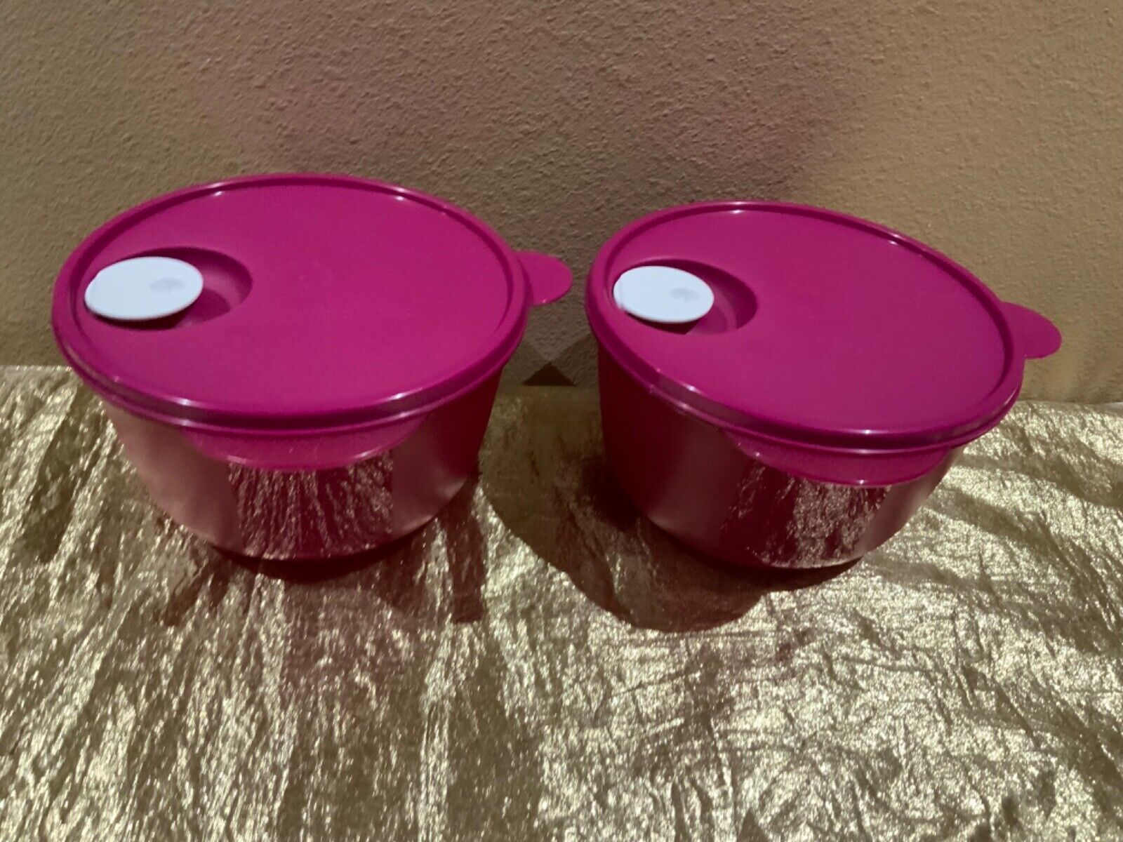 New Tupperware Set of 2 Microwave Reheatable Bowls 1.8L each In Vineyard Color