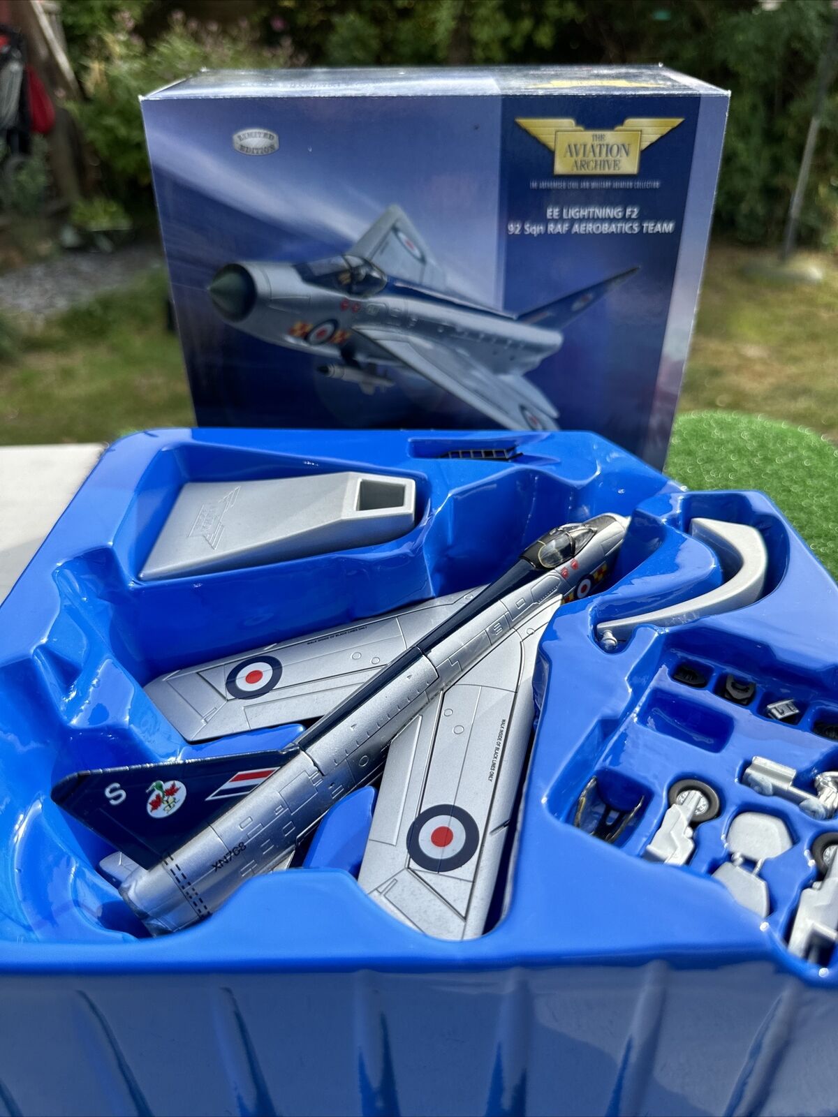 CORGI Diecast  EE  Lightning F2 RAF 92 Squadron RAF Aerobatics Team LTD Edition